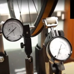 Super B Dévoileur De Roue Professionnel Super-B TB-PF36 -Super B Soldes devoileur de roue professionnel super b tb pf36 3