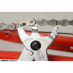 Super B Pince à Maillon Chaine Vélo 2 En 1 Montage Et Démontage 8 Super B Pince à Maillon Chaine Vélo 2 En 1 Montage Et Démontage -Super B Soldes pince a maillon chaine velo 2 en 1 montage et demontage 2