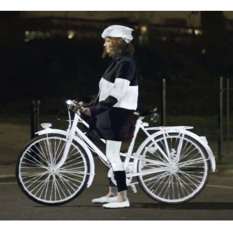 Spray Réfléchissant Pour Vélo Et Accessoires Reflective Spray 4 Spray Réfléchissant Pour Vélo Et Accessoires Reflective Spray – Image 4