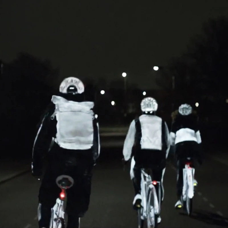 Spray Réfléchissant Pour Vélo Et Accessoires Reflective Spray 5 Spray Réfléchissant Pour Vélo Et Accessoires Reflective Spray – Image 5